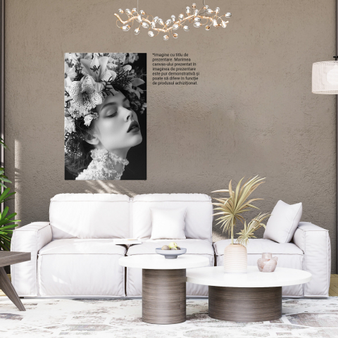 Portret Alb-Negru cu Femeie cu Flori în Păr - Pictură Digitală, Marime 40x25CM [2]