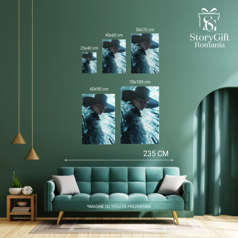 Portret Sumbru al unei Domnișoare Îmbrăcate în Negru - Pictură Digitală Chip între Turturi, Marime 40x25CM [2]