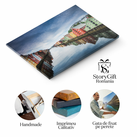 Tablou Canvas Reflexii Strălucitoare pe Râul Nidelva, Trondheim: Frumusețea Norvegiei, Marime 40x25CM [1]