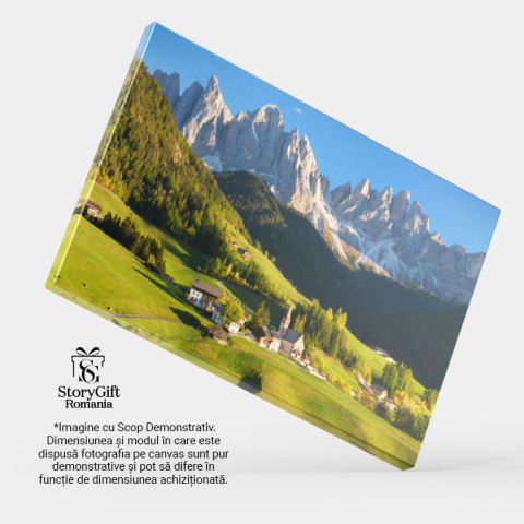 Tablou Canvas Santa Maddalena in Val di Funes, peisaj muntos, calatorie, ferma. 3874 40x25CM [3]