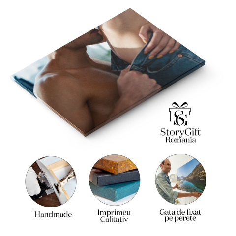 Tablou Canvas Seductie Incalzitoare Barbat Sexy Dezbracanduse si Sarutand cu Pasiune Fata, Reflectand Intimitatea si Dorinta intrun Mediu Confortabil si Acasa 40x25CM [1]