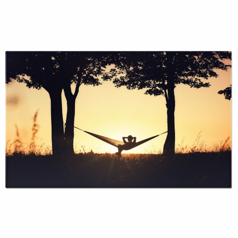 Silueta unei Fete într-un Hamac între Copaci - Relaxare în Natură, Marime 40x25CM
