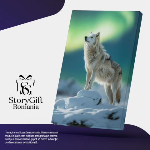 Tablou Canvas: Tablo9u  Lupul Singuratic care Urla la Luna Plina Acoperita de Cerul Verde-Albastrui Pictura Digitala 40x25CM [4]