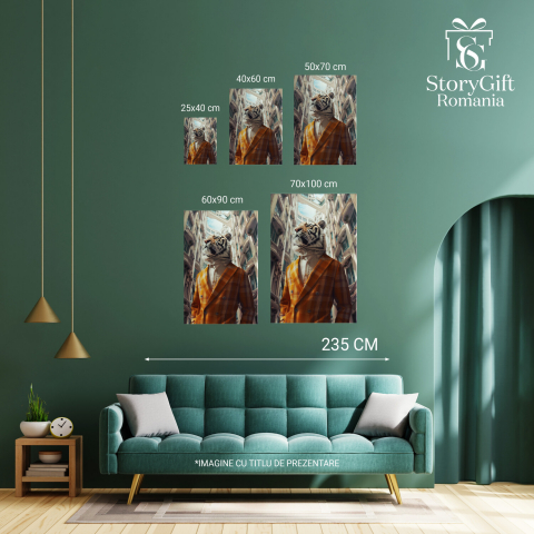 Tablou Canvas - Tigru Umanizat în Costum Portocaliu cu Clădire cu Balcoane în Cerc, Marime 40x25CM [3]