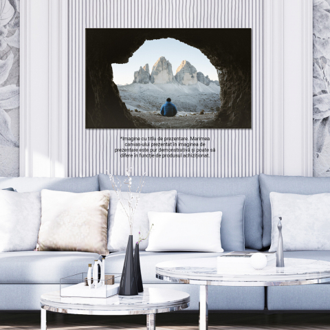 Turist Singuratic în Peștera de Munte: O Evadare în Dolomiți, Marime 40x25CM [2]