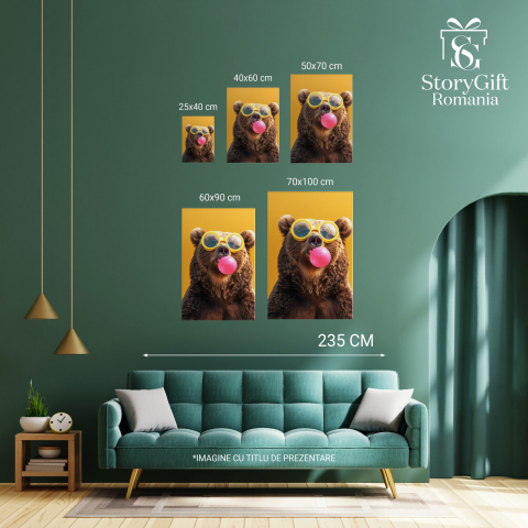 Tablou Canvas Ursul Grizzly Mestecând Gumă Roz și Purtați Ochelari Galbeni, Marime 40x25CM [3]