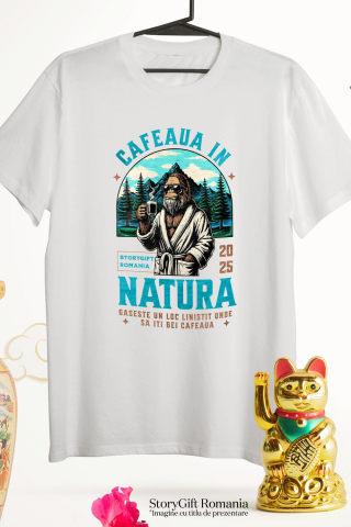 Tricou Femei, Barbati, Copii, Fata, Baiat, Unisex Personalizat "Gorila în Halat și Cafea Fierbinte la Munte – Relaxare în Natură" [2]
