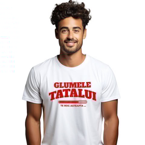 Tata - Tricou Femei, Barbati, Copii, Fata, Baiat, Unisex Personalizat Bara De Încarcare Personalizată „Glumele Tatalui Te Rog Asteapta” – Cadou Amuzant Pentru Tata