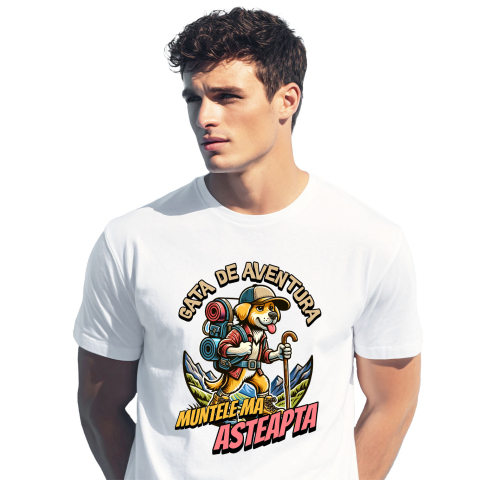 Caini - Tricou Femei, Barbati, Copii, Fata, Baiat, Unisex Personalizat „Câine de Aventură pe Munte cu Rucsac – Cadou Personalizat pentru Iubitorii de Natură”