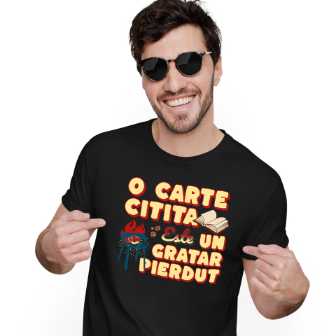 Tricou Femei, Barbati, Copii, Fata, Baiat, Unisex Personalizat „O carte citită este un grătar pierdut!” - Mesaj Amuzant pentru Iubitorii de Grătar și Cărți