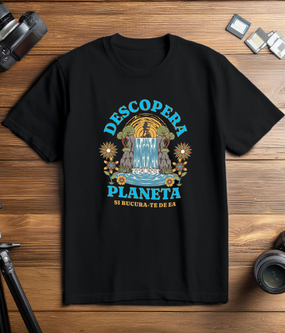 Tricou Femei, Barbati, Copii, Fata, Baiat, Unisex Personalizat "Cascada Natura Aventura Călător pe Stâncă – Cadouri pentru iubitorii de natură și călătorii" [2]