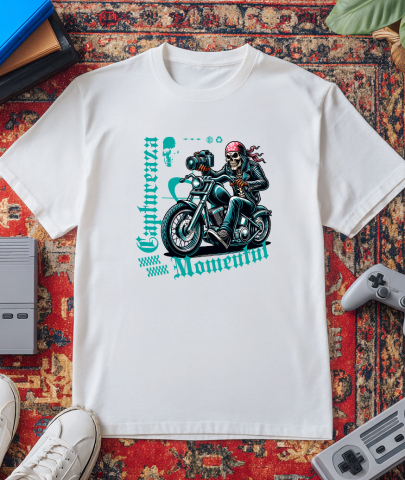 Tricou Femei, Barbati, Copii, Fata, Baiat, Unisex Personalizat Craniu Motociclist Cu Bandană Roșie și Aparat Foto – Design Rebel și Original [2]