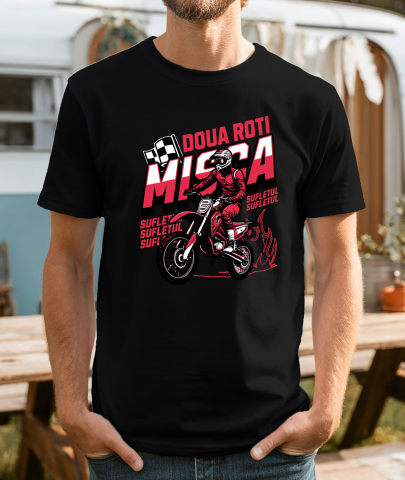 Tricou Femei, Barbati, Copii, Fata, Baiat, Unisex Personalizat Cursa de Motocicletă – Bărbat în Echipament Profesionist și Steag de Finish [1]