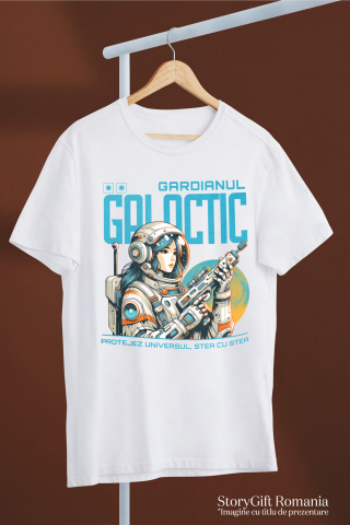 Tricou Femei, Barbati, Copii, Fata, Baiat, Unisex Personalizat Fata În Costum Spațial Cu Arma – Cadou Personalizat „Gardianul Galactic Protejez Universul” Pentru Copii [2]
