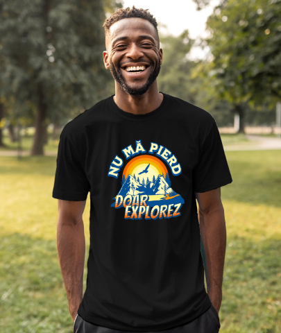 Tricou Femei, Barbati, Copii, Fata, Baiat, Unisex Personalizat "View Montan – Cadouri Personalizate cu Mesajul ‘Nu Mă Pierd, Doar Explorez’ pentru Iubitorii de Natură" [1]