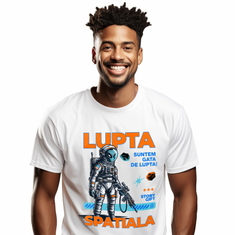 BASME - Tricou Femei, Barbati, Copii, Fata, Baiat, Unisex Personalizat „Extraterestru cu Armă și Costum Spatial Personalizat – Cadouri Unice pentru Familie, Tati și Copii”