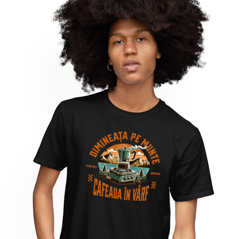 Calatorie - Tricou Femei, Barbati, Copii, Fata, Baiat, Unisex Personalizat "Dimineața pe Munte cu Cafea Fierbinte – Aventură în Natură"
