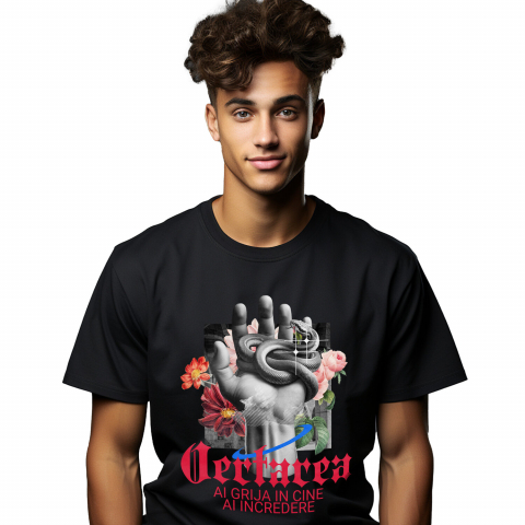 MIXED - Tricou Femei, Barbati, Copii, Fata, Baiat, Unisex Personalizat Mână Umană cu Șarpe Periculos și Flori Colorate – Cadou Personalizat „Iertarea – Ai Grijă în Cine Ai Încredere”