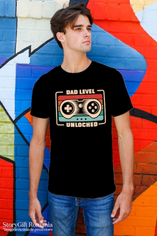 Tricou Barbati Cu Mesajul Dad Level Unlocked, Maneta Play Station, Viitor Tatic, De Familie, cu imprimeu pe Fata, 100% Bumbac, Negru, M [1]