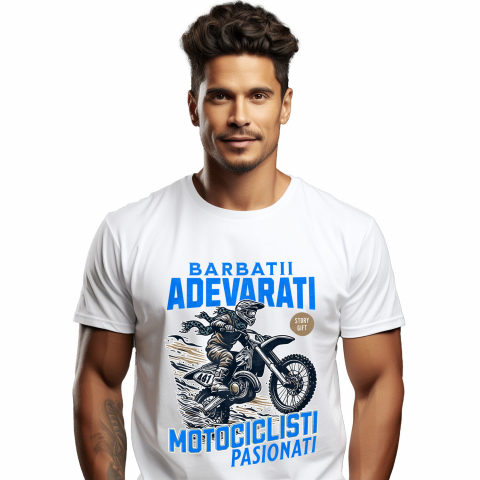Tricou Femei, Barbati, Copii, Fata, Baiat, Unisex Personalizat Motociclist de Curse cu Cască și Eșarfă – Design pentru Pasionați