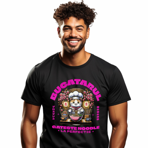 MANCARE - Tricou Femei, Barbati, Copii, Fata, Baiat, Unisex Personalizat Pisică bucătar personalizată cu pălărie și flori roz – „Bucătarul gătește noodles la perfecție” – Cadou amuzant