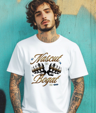 Tricou Femei, Barbati, Copii, Fata, Baiat, Unisex Personalizat Pumnale din Aur cu Mesaj „Născut Bogat” – Cadou Puternic și Simbolic pentru Tati, Prieteni, Succes Financiar [1]