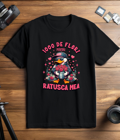 Tricou Femei, Barbati, Copii, Fata, Baiat, Unisex Personalizat „Rață Albă Cu Buchet de Trandafiri - Cadou Haios „1000 De Flori Pentru Rață mea” pentru Familie, Copii și Prieteni” [2]