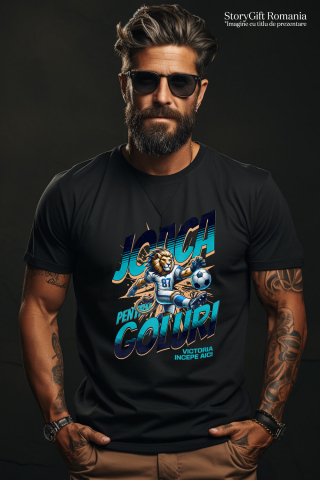 Tricou Femei, Barbati, Copii, Fata, Baiat, Unisex Personalizat Regele Leu Jucător Fotbal – Uniformă Albastră și Lovitură Minge Motivatională [1]