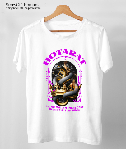 Tricou Femei, Barbati, Copii, Fata, Baiat, Unisex Personalizat „Portret Șarpe Regal Cu Ochi De Aur – Cadou Personalizat „Hotărât Să Nu Mai Am Încredere”” [2]