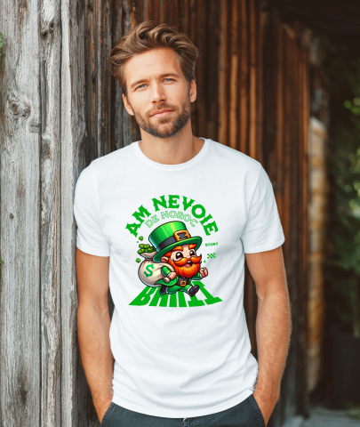 Tricou Femei, Barbati, Copii, Fata, Baiat, Unisex Personalizat Spiriduș Norocos cu Sac de Bani – Cadou pentru Familie, Copii și Tati, Simbol al Norocului și Succesului Financiar [1]