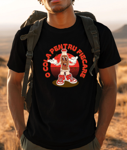 Tricou Femei, Barbati, Copii, Fata, Baiat, Unisex Personalizat „Sticlă de Suc Veselă cu Adidași Roșii – Cadou Personalizat pentru Familie și Prieteni!” [1]