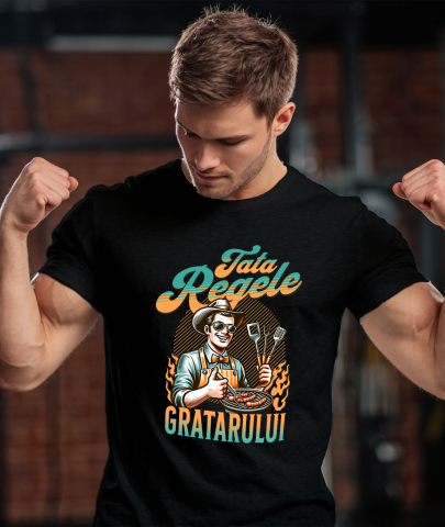 Tricou Femei, Barbati, Copii, Fata, Baiat, Unisex Personalizat Cadou personalizat pentru tata – Pălărie, ochelari, papion și instrumente pentru grătar – „Tata Regele” [1]
