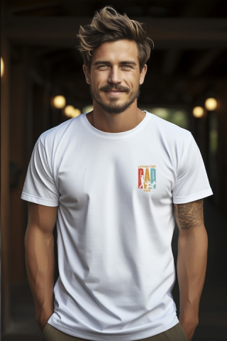 Tricou Barbati Cu Tata Plimband Copilul In Carucior, Text In Engleza Living The Dad Life, Rewlatie Tata-Copil, Cadou Pentru Viitorii Tatici, cu imprimeu pe Spate, 100% Bumbac, Alb, M [2]