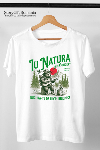 Tricou Femei, Barbati, Copii, Fata, Baiat, Unisex Personalizat "Urs Cântăreț cu Chitară în Pădure – Concert în Natură și Bucuria Lucrurilor Mici" [2]