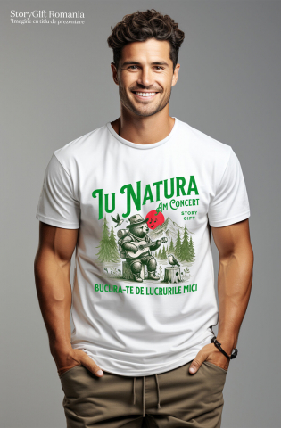 Tricou Femei, Barbati, Copii, Fata, Baiat, Unisex Personalizat "Urs Cântăreț cu Chitară în Pădure – Concert în Natură și Bucuria Lucrurilor Mici" [1]