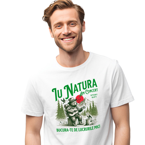 Tricou Femei, Barbati, Copii, Fata, Baiat, Unisex Personalizat "Urs Cântăreț cu Chitară în Pădure – Concert în Natură și Bucuria Lucrurilor Mici"