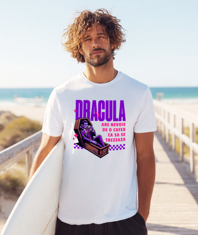 Tricou Femei, Barbati, Copii, Fata, Baiat, Unisex Personalizat Vampir în Sicriu cu Cafea – Cadou Amuzant pentru Dracula și Tati [1]