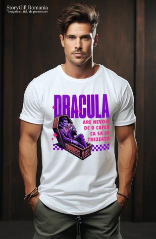 Tricou Femei, Barbati, Copii, Fata, Baiat, Unisex Personalizat Vampir în Sicriu cu Cafea – Cadou Amuzant pentru Dracula și Tati [1]