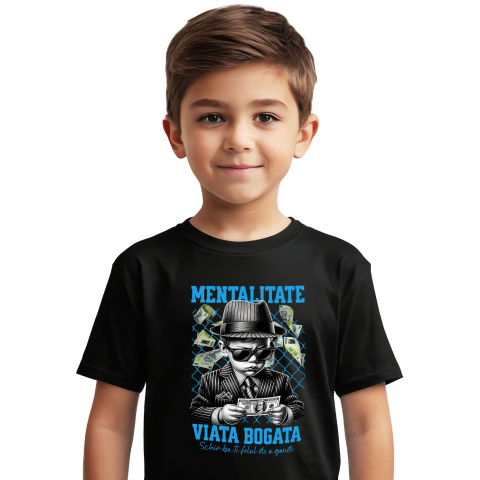 Tricou Femei, Barbati, Copii, Fata, Baiat, Unisex Personalizat Bebeluș în Costum Stil Mafiot cu Ochelari și Bancnotă – „Mentalitate Viață Bogată” – Cadou Personalizat pentru Familie, Tati, Copii, Prieteni