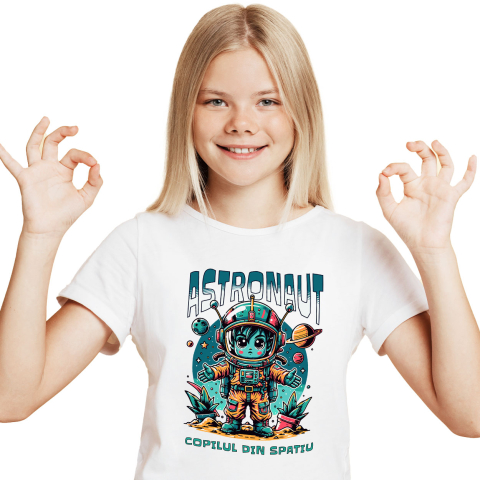 Copii - Tricou Femei, Barbati, Copii, Fata, Baiat, Unisex Personalizat Copil în Costum de Astronaut – Cadou Personalizat pentru Copii și Familie