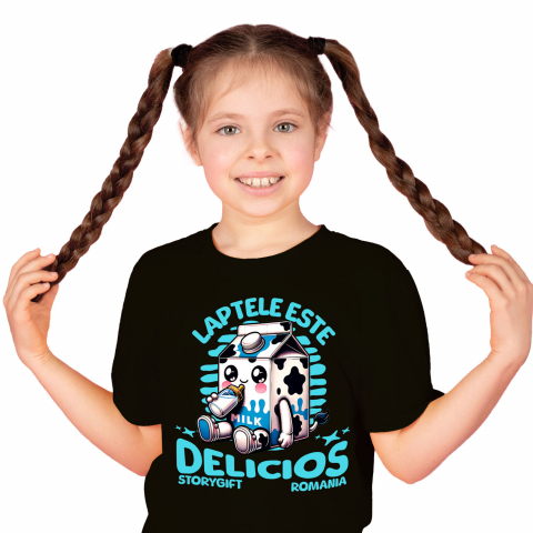 Tricou Femei, Barbati, Copii, Fata, Baiat, Unisex Personalizat „Cutie de Lapte Personalizată 'Laptele Este Delicios' – Cadou Vesel pentru Bebelus și Familie” [1]