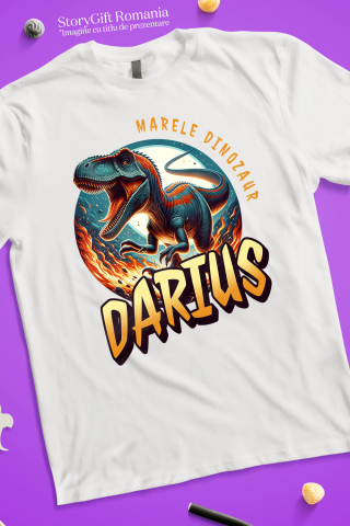 Tricou Femei, Barbati, Copii, Fata, Baiat, Unisex Personalizat Dinozaur T-rex Furios prin Flăcări – Marele Dinozaur Darius pentru Cadouri Personalizate [2]