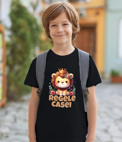 Tricou Femei, Barbati, Copii, Fata, Baiat, Unisex Personalizat Leu cu Coamă Veselă și Coroană Regală – Cadou Personalizat pentru Tătici și Familie [2]