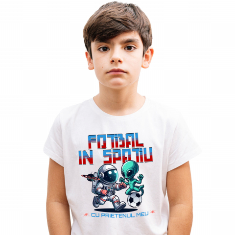 Tricou Femei, Barbati, Copii, Fata, Baiat, Unisex Personalizat „Extraterestru și Astronaut Meci Fotbal în Spațiu – Cadouri Personalizate pentru Familie, Tati și Copii” [1]