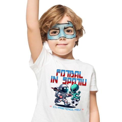 Tricou Femei, Barbati, Copii, Fata, Baiat, Unisex Personalizat „Extraterestru și Astronaut Meci Fotbal în Spațiu – Cadouri Personalizate pentru Familie, Tati și Copii” [1]