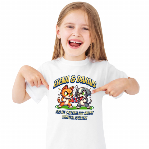 PRIETENI - Tricou Femei, Barbati, Copii, Fata, Baiat, Unisex Personalizat "Pisica și Câine Luptă Box - Cadou Haios pentru Elena & Darius, Certuri și Prietenie"