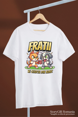 Tricou Femei, Barbati, Copii, Fata, Baiat, Unisex Personalizat Pisica și Câine – Război Amuzant între Frați „Se Cearta Din Nimic” – Cadou Personalizat [2]