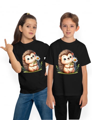 Copii Unisex - 12 Ani - Tricou Copii cu un arici vesel in natura, ilustratie, tine o floare alba, fericire, iarba, verdeata, aer curat,  100% Bumbac, Unisex, Negru, 12 Ani, 64CM