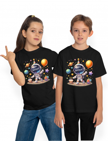 Copii Unisex - 6 Ani - Tricou Copii cu un astronaut pe luna, ilustratie, planete, stele, astre, la multi ani, baloane, tort, lumanari aprinse, flori,  100% Bumbac, Unisex, Negru, 6 Ani, 46CM