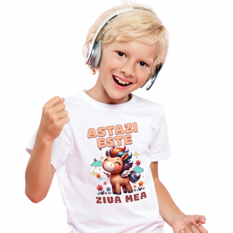 Tricou Femei, Barbati, Copii, Fata, Baiat, Unisex Personalizat Unicorn Vesel cu Flori – Cadou Personalizat pentru Ziua Mea